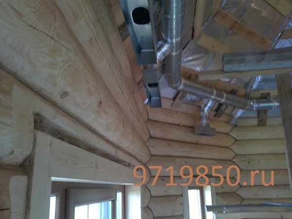 Приточно-вытяжная вентиляция деревянного бассейна, прокладка воздуховодов по потолку над окнами